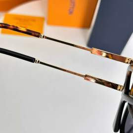 Picture of Louis Vuitton Sunglasses _SKUfw76366570fw